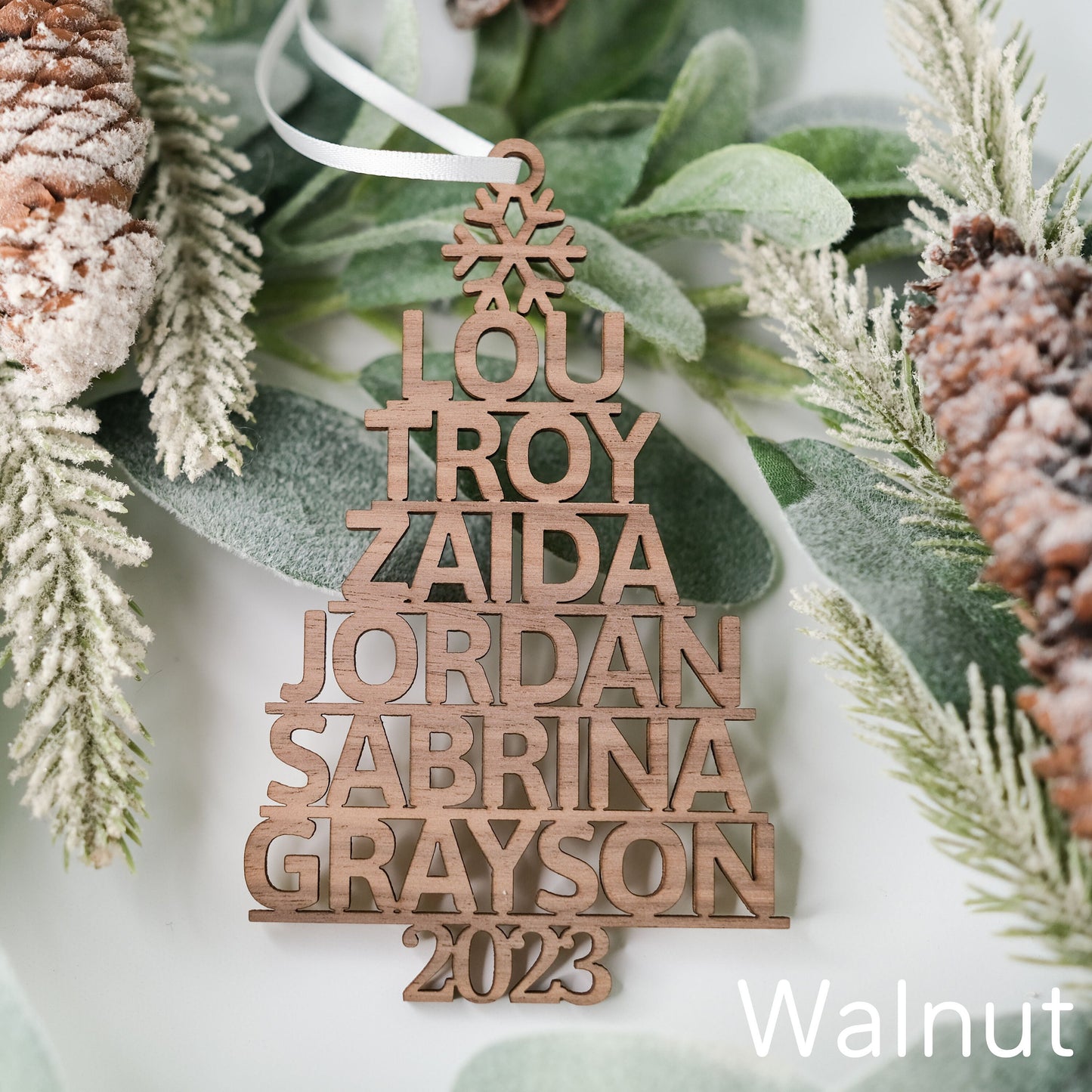 Family Christmas Ornament, Personalized Christmas Tree Ornament, Christmas Gift for Family, 2025 Christmas Keepsake, Family Name Ornament